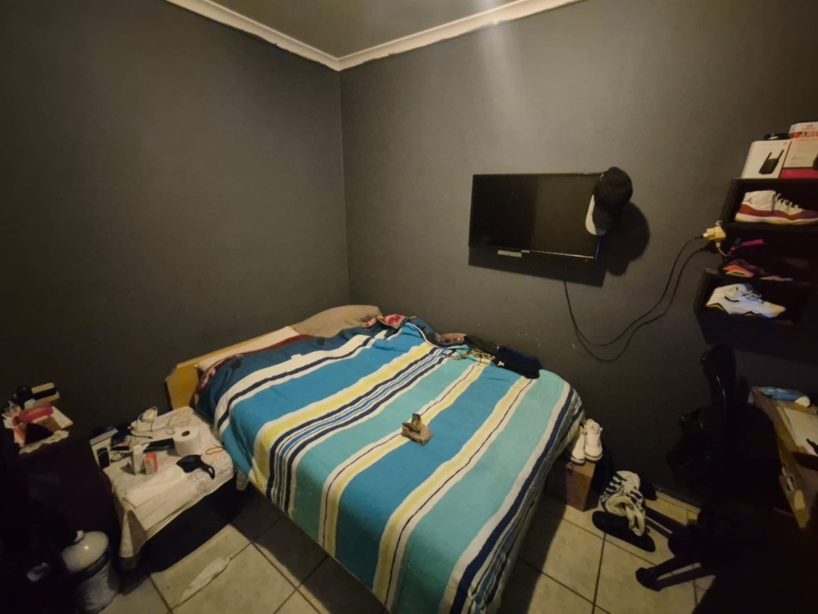 2 Bedroom Property for Sale in Pelican Park Western Cape